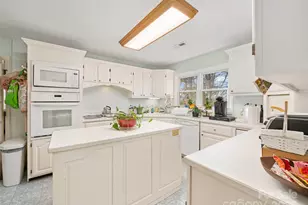 35 Smith Rdg Dr, Asheville, NC 28803 - Photo 8