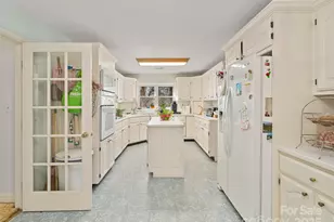 35 Smith Rdg Dr, Asheville, NC 28803 - Photo 6