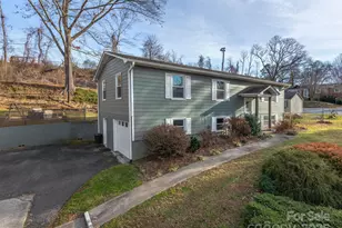 10 Village Park Dr, Weaverville, NC 28787 - Photo 2