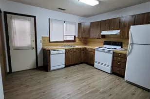 728 10th St Blvd NW, Hickory, NC 28601 - Photo 4