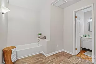 15 Beaverdam Ct, Asheville, NC 28804 - Photo 14