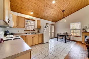 33 E H Bailey Rd, Bryson City, NC 28713 - Photo 12