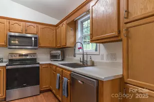 142 Ridge Brook Dr, Weaverville, NC 28787 - Photo 6