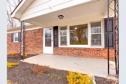 3002 Denwood Drive, Claremont, NC 28610 - Photo 2