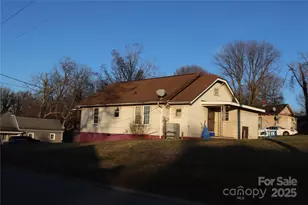 2028 Kennedy Dr, Statesville, NC 28677 - Photo 14