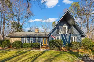 3706 Huckleberry Rd, Charlotte, NC 28210 - Photo 2