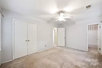 5509 Viewmont Drive, Charlotte, NC 28215 - Photo 12