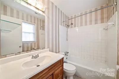 5509 Viewmont Drive, Charlotte, NC 28215 - Photo 14