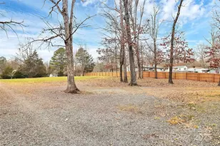 2805 Leisure Dr, Waxhaw, NC 28173 - Photo 18