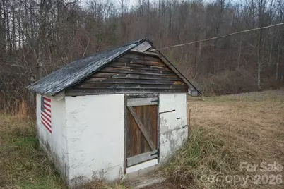 5712 Holbert Cove Road, Saluda, NC 28773 - Photo 8