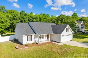 161 Bradford Glyn Dr, Mooresville, NC 28115 - Photo 2