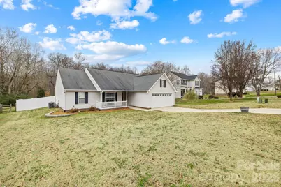 161 Bradford Glyn Drive, Mooresville, NC 28115 - Photo 2