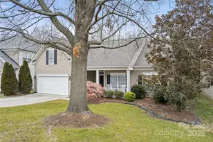 2316 Elendil Ln, Charlotte, NC 28269 - Photo 2