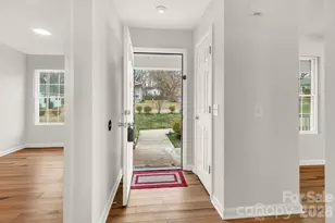 601 Apple St, Gastonia, NC 28054 - Photo 6