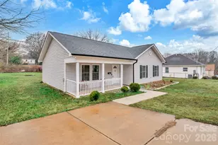 601 Apple St, Gastonia, NC 28054 - Photo 2