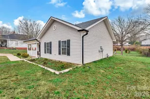 601 Apple St, Gastonia, NC 28054 - Photo 4