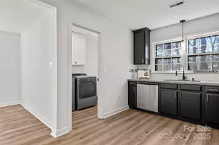 429 Sunnywood Ln, Charlotte, NC 28270 - Photo 14