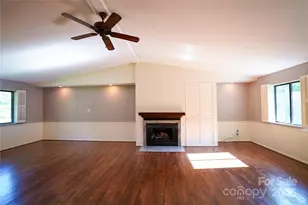 262 Rooster Cv, Brevard, NC 28712 - Photo 2