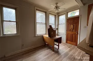 8209 Moores Chapel Rd, Charlotte, NC 28214 - Photo 18