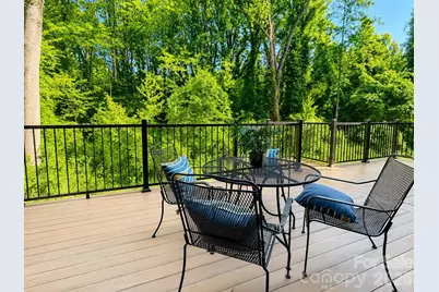 2418 Crestview Drive, Charlotte, NC 28216 - Photo 4