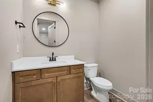 2418 Crestview Dr, Charlotte, NC 28216 - Photo 18