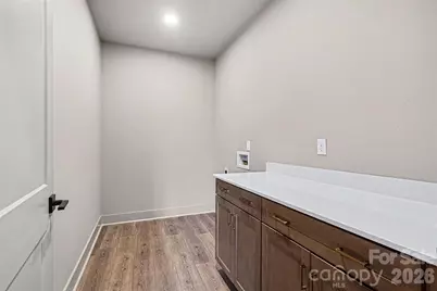 2418 Crestview Drive, Charlotte, NC 28216 - Photo 28