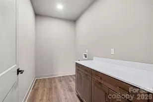 2418 Crestview Dr, Charlotte, NC 28216 - Photo 28