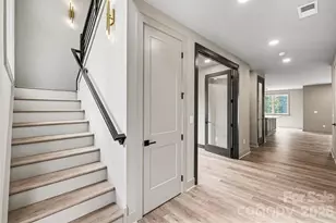 2418 Crestview Dr, Charlotte, NC 28216 - Photo 6