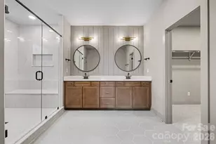 2418 Crestview Dr, Charlotte, NC 28216 - Photo 24