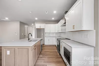 2418 Crestview Drive, Charlotte, NC 28216 - Photo 12