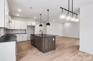 2416 Crestview Dr, Charlotte, NC 28216 - Photo 10