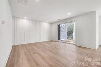 2416 Crestview Drive, Charlotte, NC 28216 - Photo 18