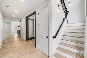 2416 Crestview Dr, Charlotte, NC 28216 - Photo 20