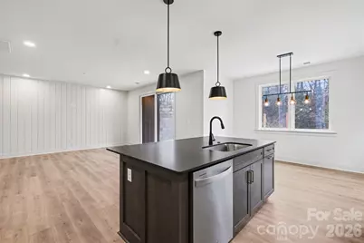 2416 Crestview Drive, Charlotte, NC 28216 - Photo 8