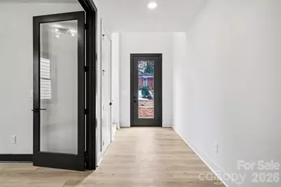 2416 Crestview Drive, Charlotte, NC 28216 - Photo 4