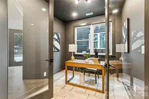 2412 Crestview Dr, Charlotte, NC 28216 - Photo 18