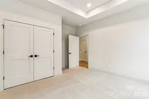 2408 Crestview Dr, Charlotte, NC 28216 - Photo 32