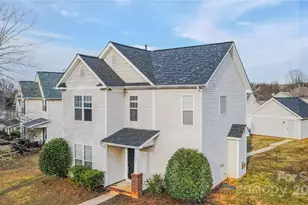 7621 Rolling Meadows Ln, Huntersville, NC 28078 - Photo 2