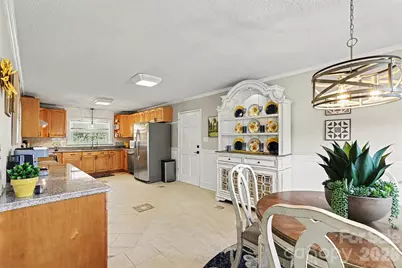 5401 W Sugar Creek Road, Charlotte, NC 28269 - Photo 8