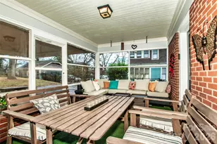 516 S Mulberry St, Statesville, NC 28677 - Photo 8