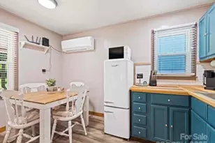 45 Mountainside Cir, Maggie Valley, NC 28751 - Photo 4