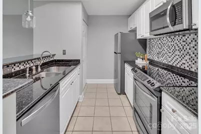 300 W 5th Street #339, Charlotte, NC 28202 - Photo 2