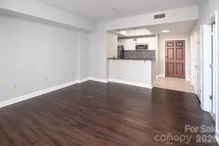 300 W 5th St, Charlotte, NC 28202 - Photo 12