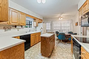 184 Trimont Mountain Rd, Franklin, NC 28734 - Photo 6