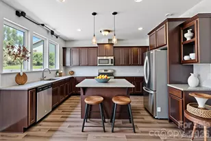 7129 Dove Field Ln, Fort Mill, SC 29707 - Photo 2