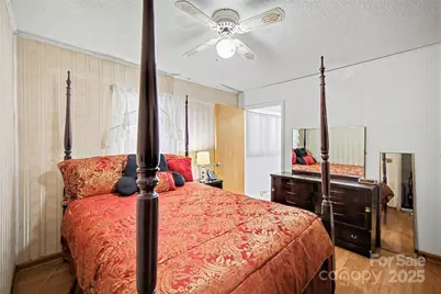 133 S Caldwell Avenue, Newton, NC 28658 - Photo 24