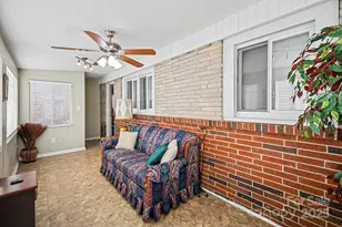 133 S Caldwell Ave, Newton, NC 28658 - Photo 38