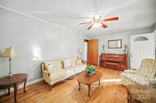 133 S Caldwell Ave, Newton, NC 28658 - Photo 32