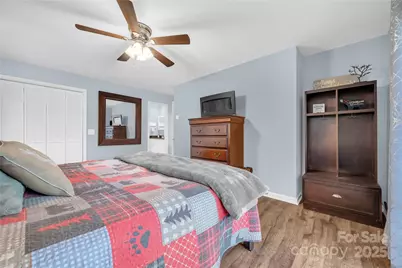 620 Glenview Road, Newland, NC 28657 - Photo 14