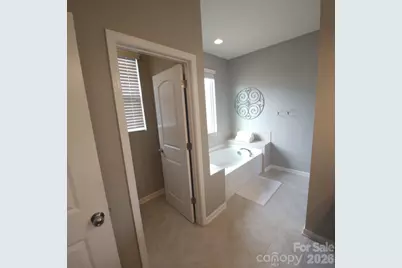 9521 Silverdale Lane, Charlotte, NC 28269 - Photo 10